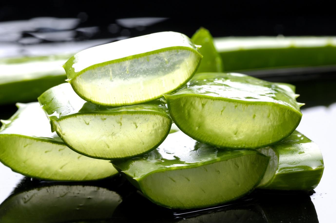 benefits of aloe vera leaves