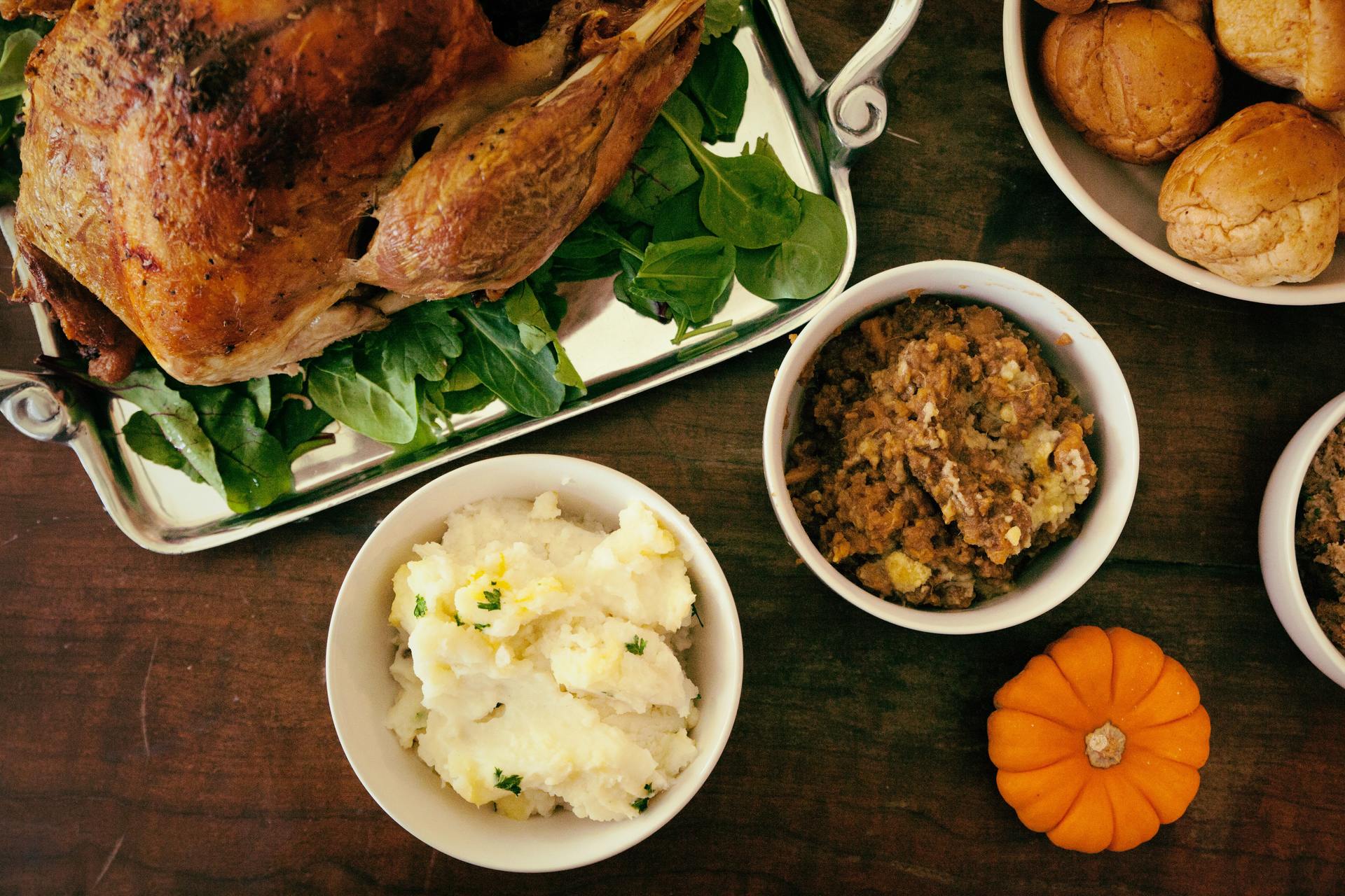 Feast or Famine? How to make it through the holidays without gaining weight or feeling deprived